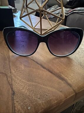 Classic Women's Black Sunglasses with Purple Lenses